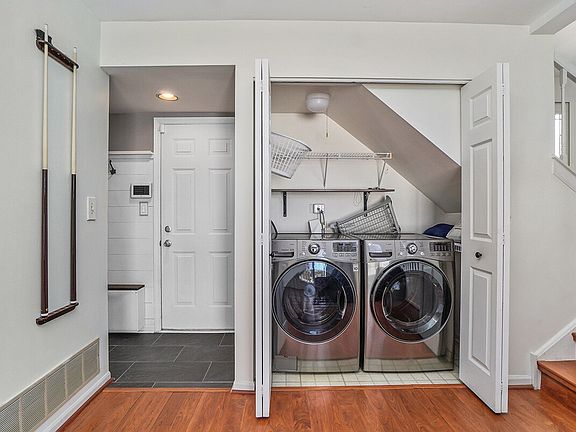 Laundry Room Cabinet