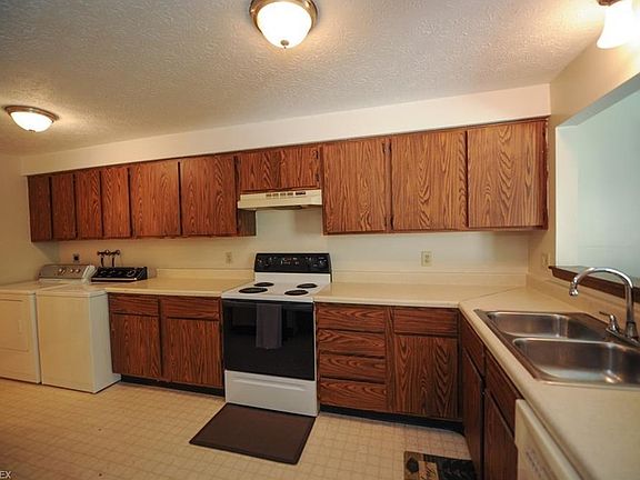 4th image of 6378 Forest Park Dr