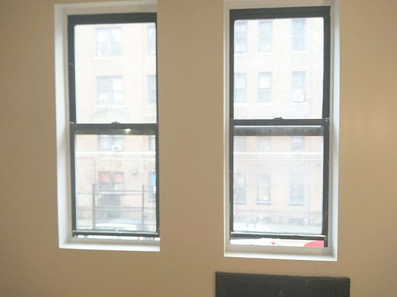5th image of 535 Parkside Ave APT 2J