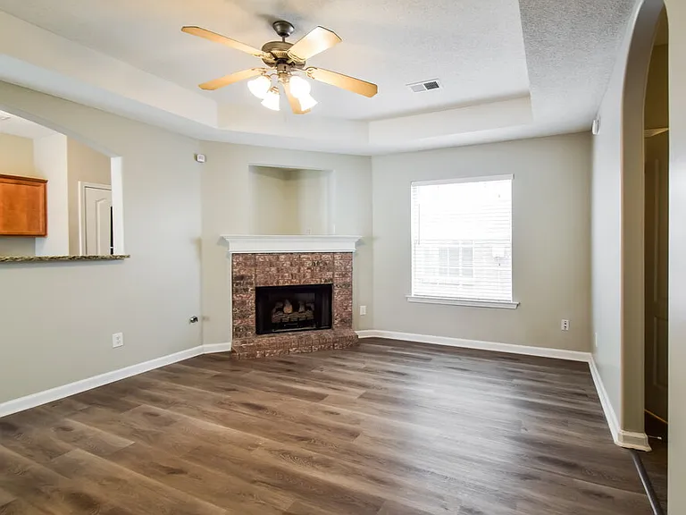 10093 Woodland Hills Dr — Photo 6