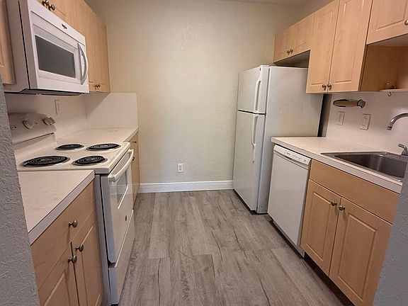 3rd image of 760 SE 2nd Ave #D112