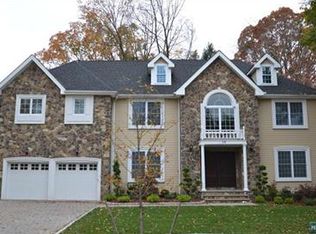 14 Storig Ave, Closter, NJ 07624