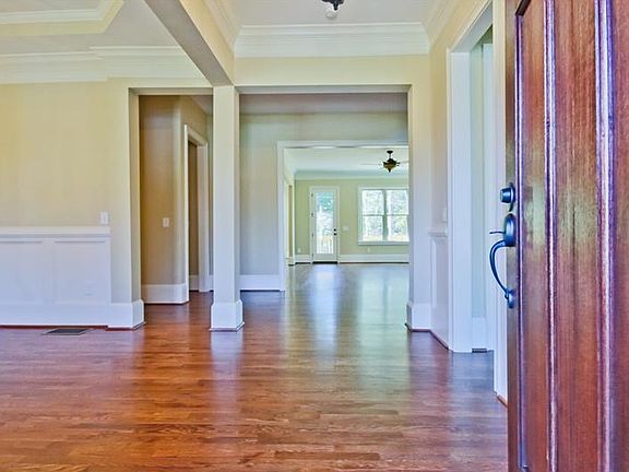5th image of 340 Pelton Ct