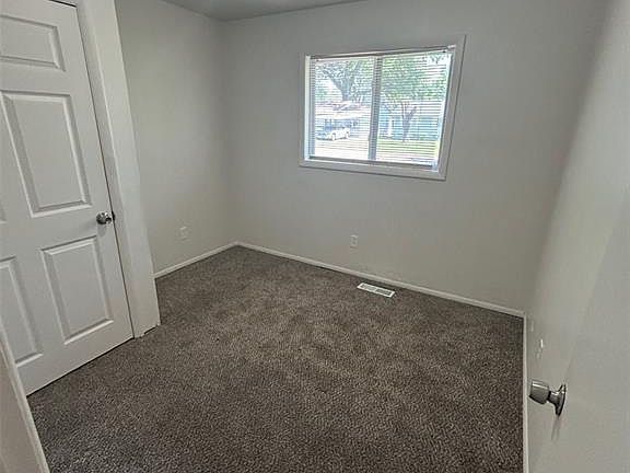 3rd image of 1162 Smith St