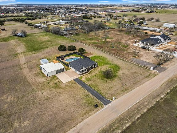 4th image of 312 Corral Rd