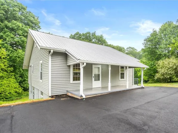 40 Circle St, La France, SC 29670