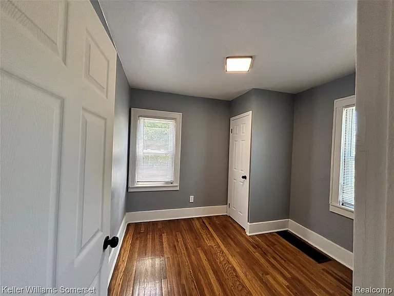 7028 Studebaker Ave — Photo 8