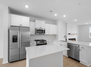 1525 Trellis Ln, West Saint Paul, MN 55118