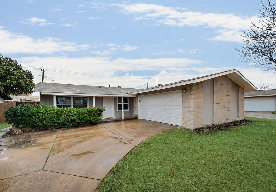 1st image of 12051 High Meadow Dr