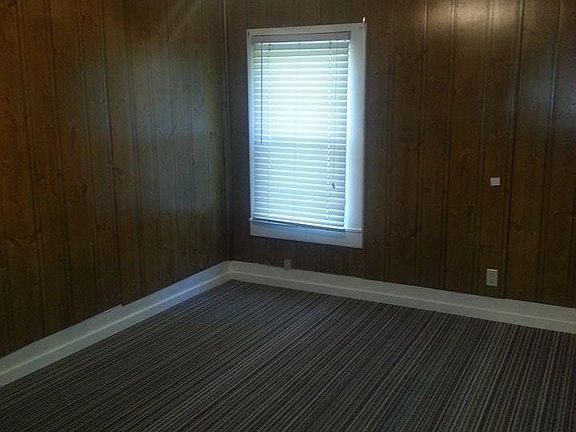5th image of 506 N Sycamore St