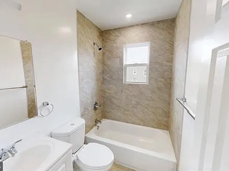 2429 Alabama Ave SE #204 — Photo 6