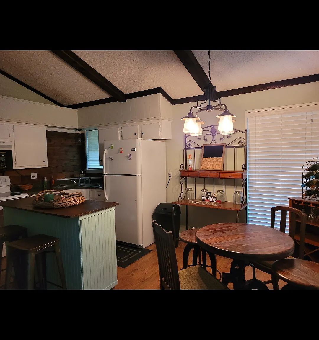 2 bed, 929 sqft, $1,350 — Photo 3