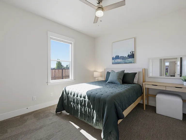 1457 W Tenzing St — Photo 9