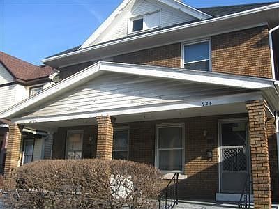 1st image of 924 Troy St