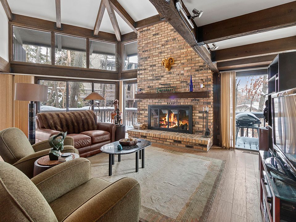1st image of 950 Lakeview Dr #1