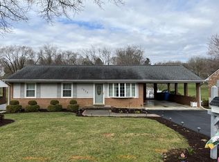 1235 Trevino Dr NE, Roanoke, VA 24019