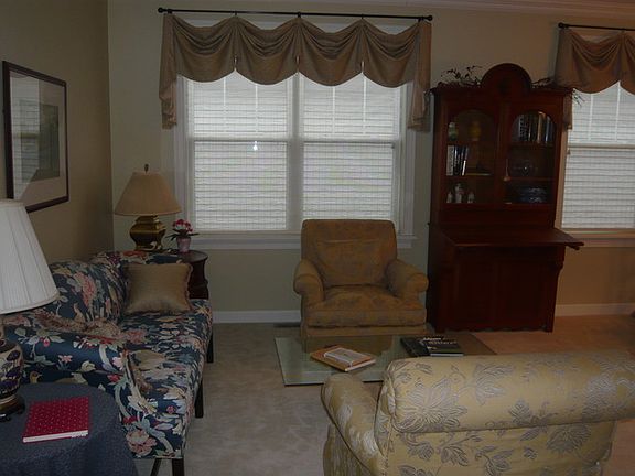 3rd image of 744 Bohannon Cir