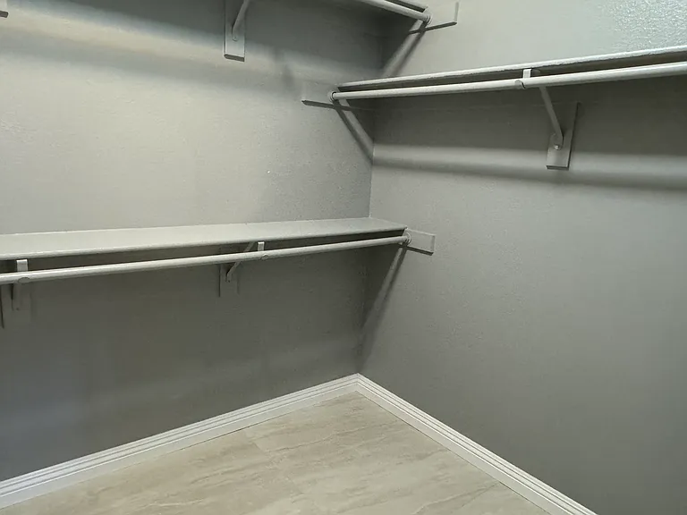 10026 Yellow Canary Ave — Photo 21