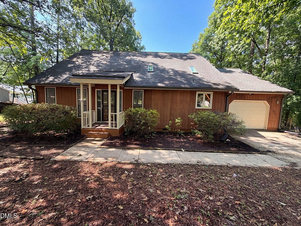 1st image of 203 Laurie Ln