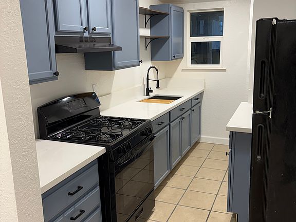2nd image of 124 7th St APT 2