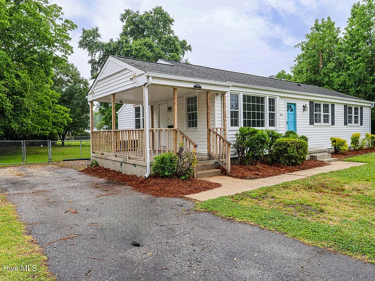 602 Seminole Trl — Photo 2
