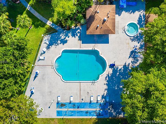 4th image of 3800 Hillcrest Dr APT 417
