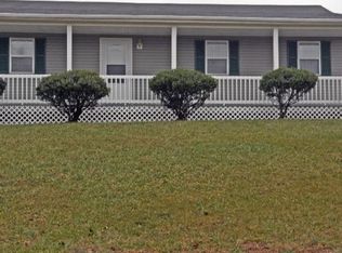 7360 Blue Ridge Dr, Hurt, VA 24563