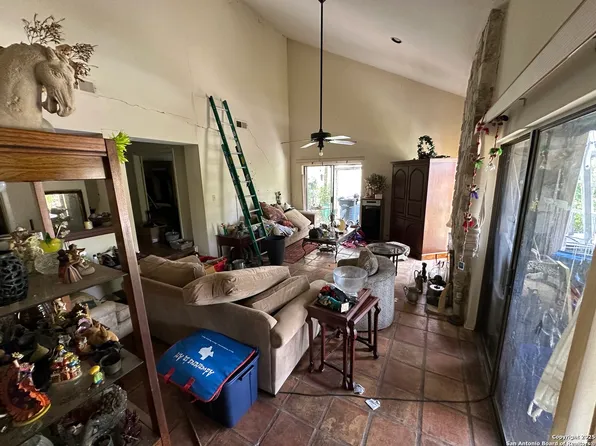 11818 BUTTON WILLOW CV, San Antonio, TX 78213