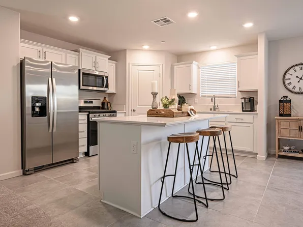 538 W Greenwood Avenue #0043, Woodlake, CA 93286