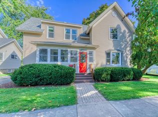 417 State St, Batavia, IL 60510