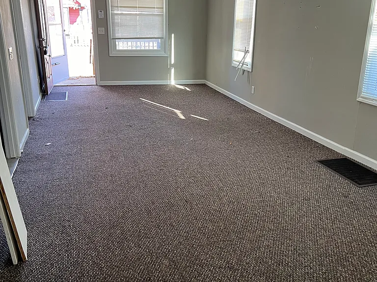 3441 Avenue B — Photo 2