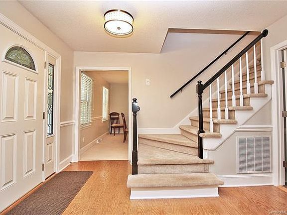 4th image of 5520 Beaver Dam Ln