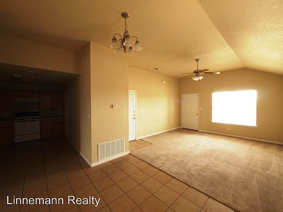 3rd image of 4300 Elms Run Cir APT A
