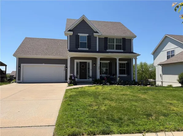 8909 NE 117th St, Kansas City, MO 64157