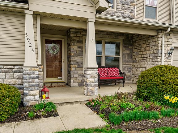3rd image of 5924 Coventry Lake Dr