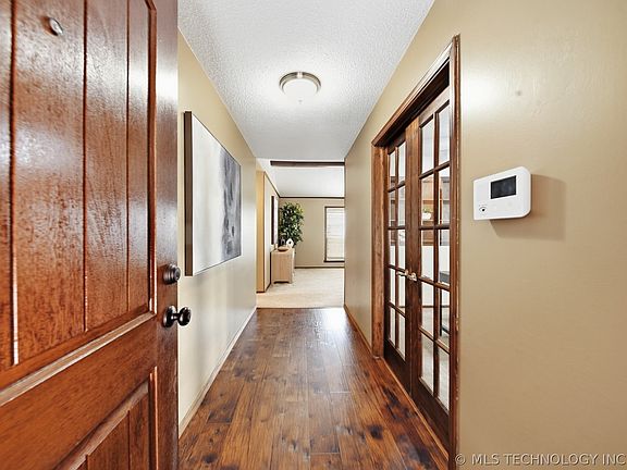 4th image of 2905 E Knoxville St