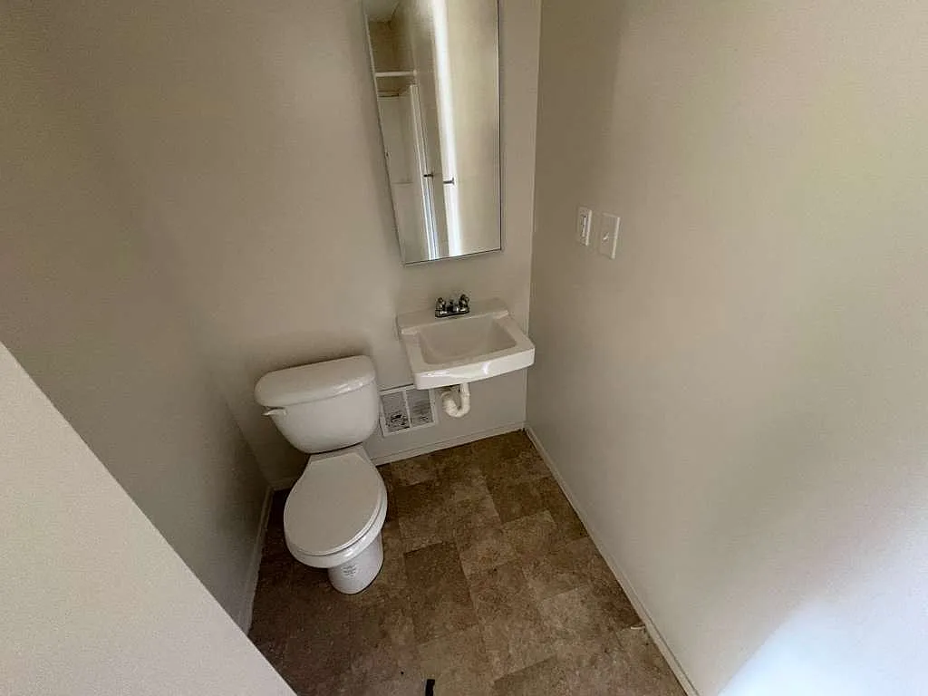 Sylvania MHP — Photo 2