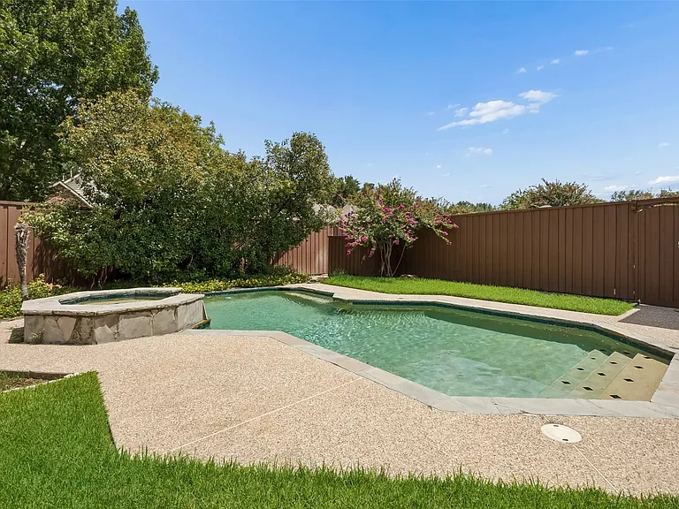 8408 Kenning Ct — Photo 33