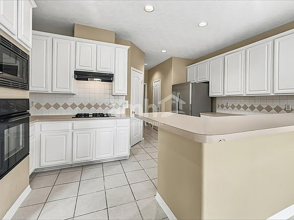 3rd image of 17507 Whispering Star Ct