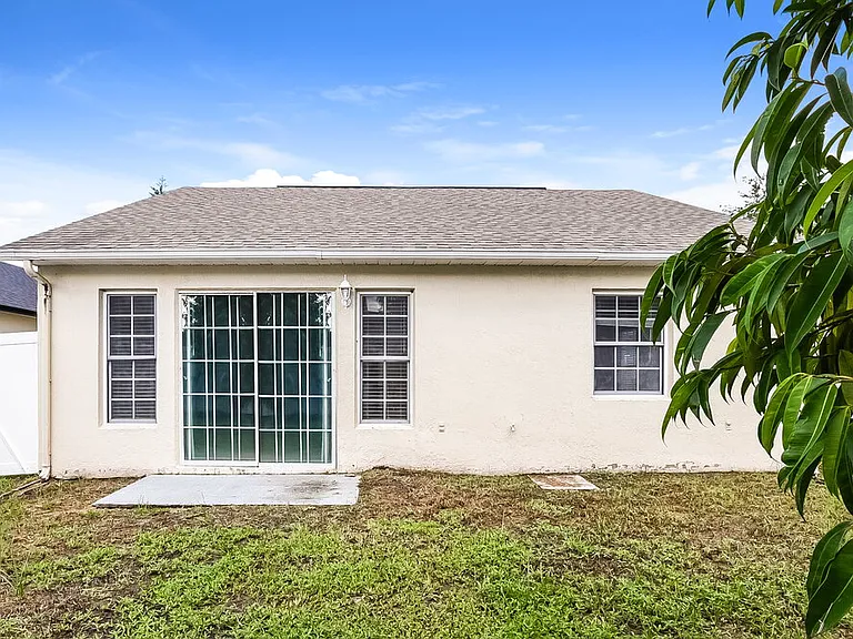 2459 Parsons Pond Cir — Photo 15
