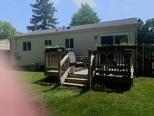 391 Cloverdale Rd — Photo 9