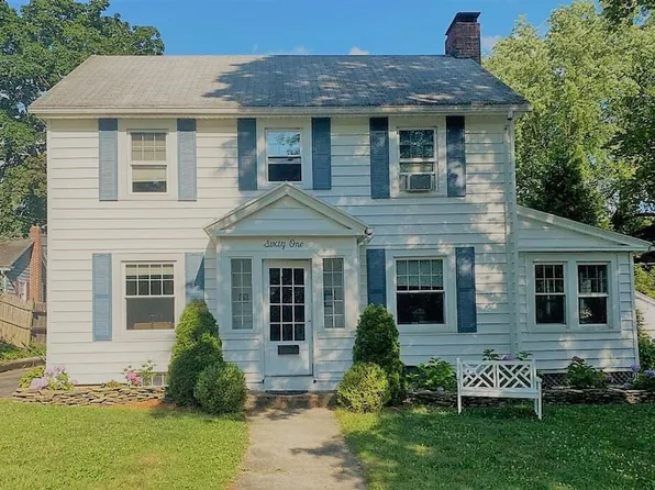 61 Lexington Pkwy, Pittsfield, MA 01201