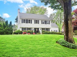 105 Abbey Rd, Manhasset, NY 11030