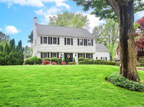 105 Abbey Road, Manhasset, NY 11030