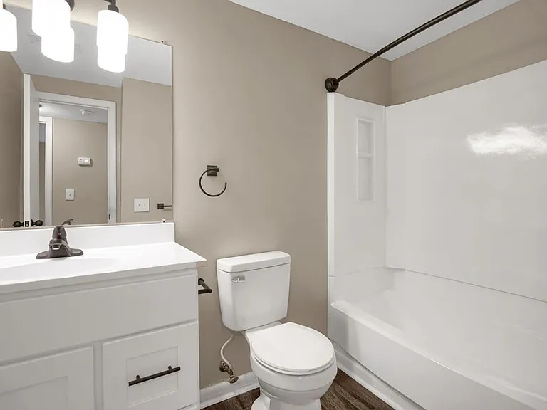 Windtree Apartment Homes — Photo 55