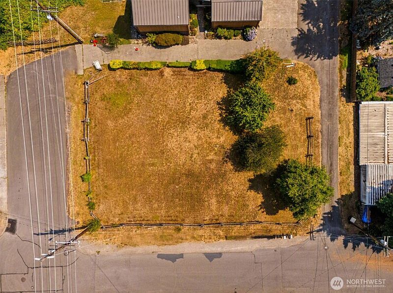 2nd image of 0 xx Grant Street SW