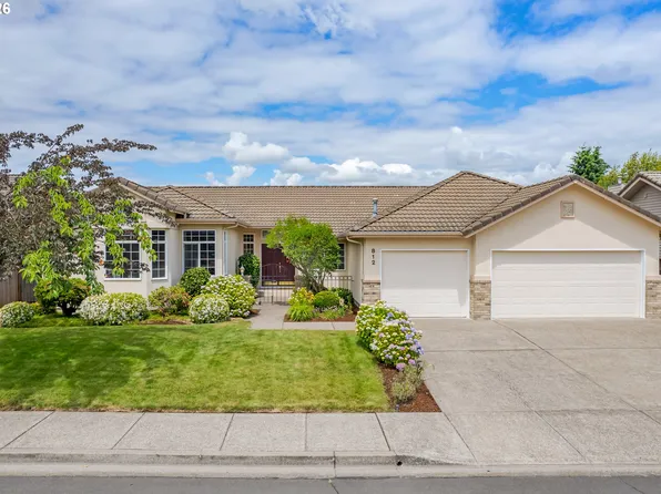 812 Marilyn Ct, Springfield, OR 97477