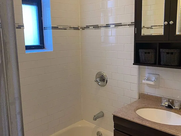 Sevilla Grande - Renovated Units at Journal Square Path — Photo 46