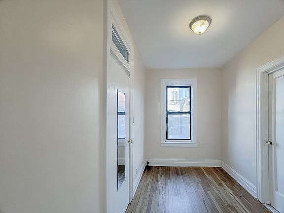 4th image of 370 W 51st St APT 4D