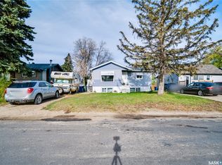 38 30th Street E, Prince Albert, SK S6V 1Y9